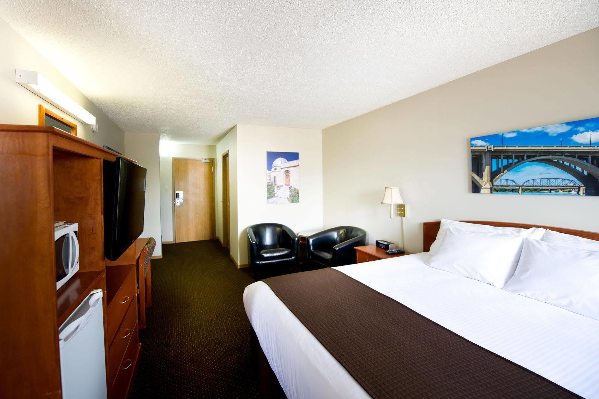 Riviera Motor Inn Saskatoon Buitenkant foto