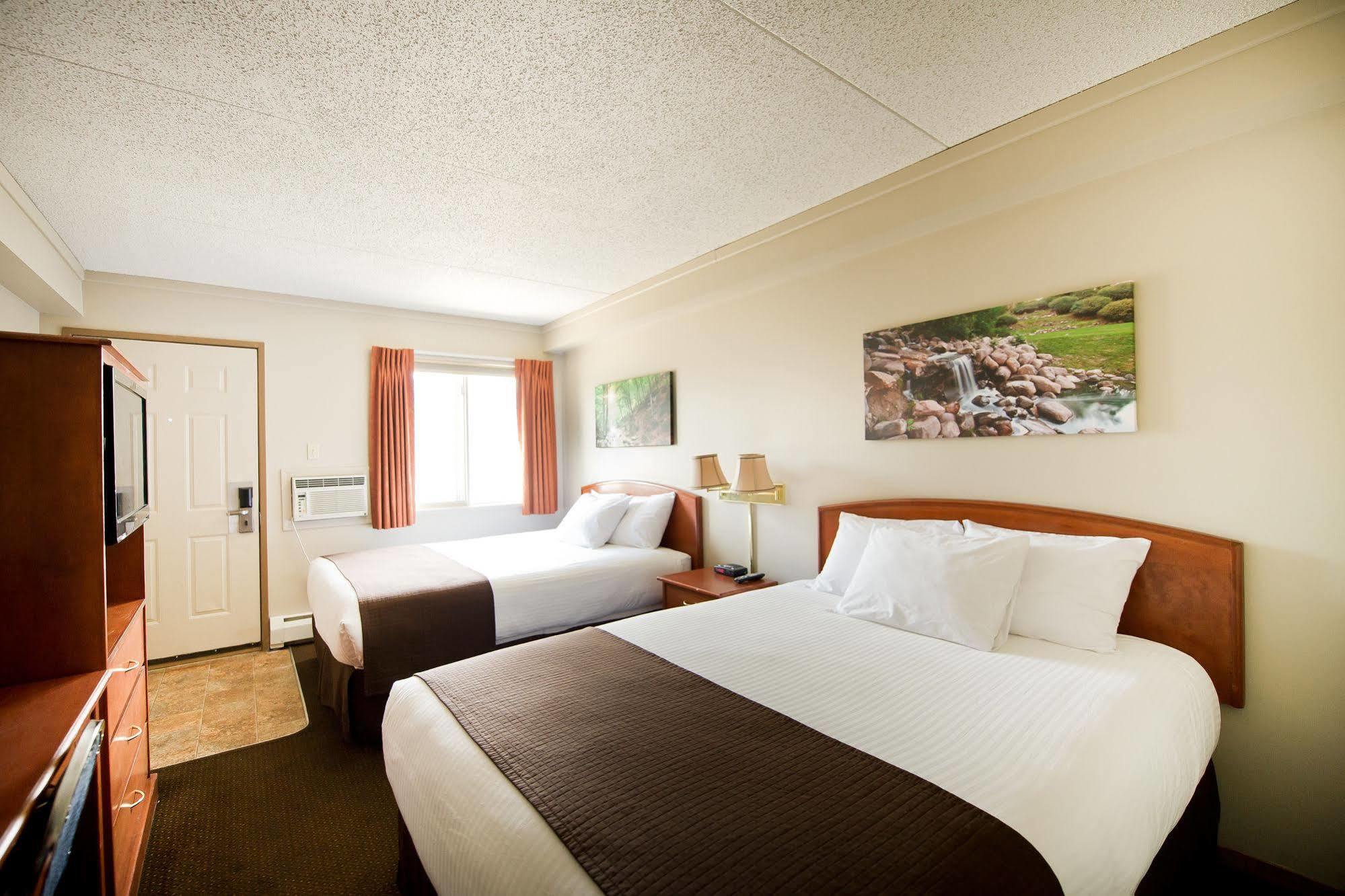 Riviera Motor Inn Saskatoon Buitenkant foto